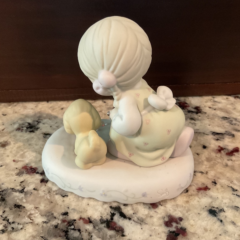 Precious Moments age 8 - Picture 4 of 6